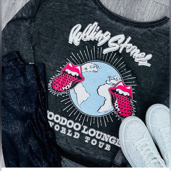 Women’s rolling stone band sweatshirt one size oversized nwot - Picture 4 of 5